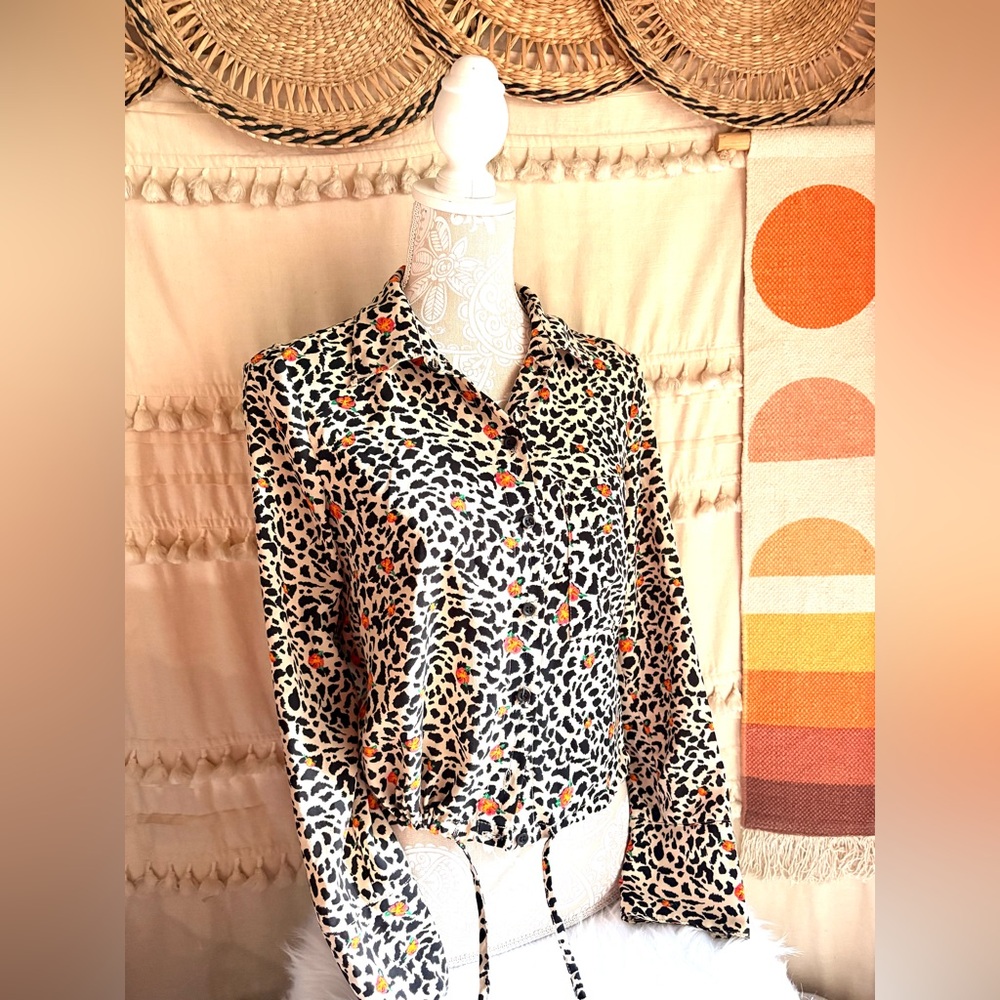 Chic Leopard Print Button Down Shirt